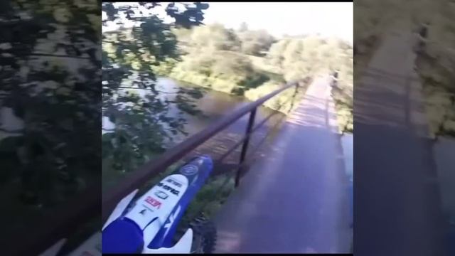 нейтральная она такая
