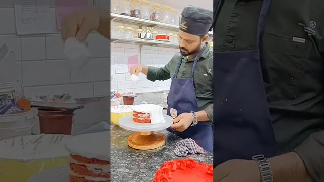 Red velvet 2 Step crown cake design