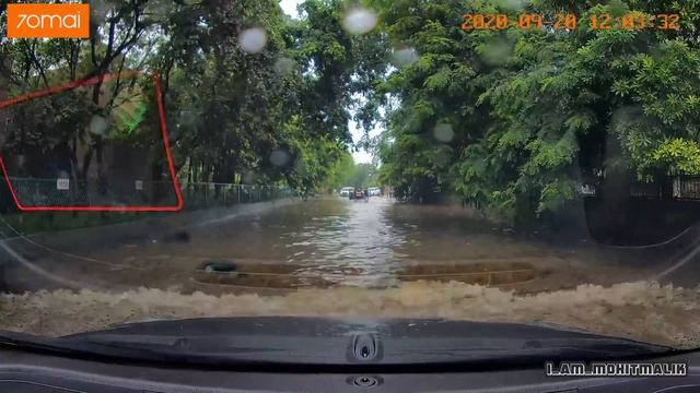 Tata Nexon Shows Volvo, Fortuner and Mercedes how to cross Rain Water !