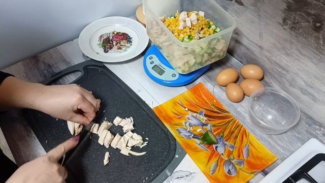 ЛЁГКИЙ САЛАТ ДЛЯ ХУДЕЮЩИХ