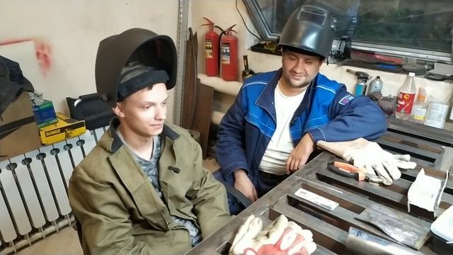 Механик дрифт команды на занятии по Сварке TIG