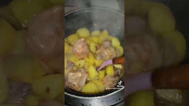 Картошка с курицей в мультиварке. Быстрый и вкусный рецепт