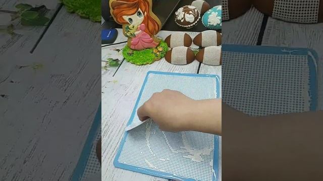 Нанесение мягкого кружева на коврик