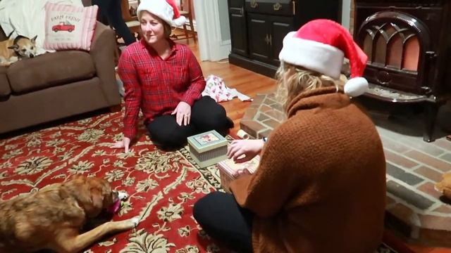 Christmas 2020 Vlog - Lasagna, Family Games, and of course...Presents!
