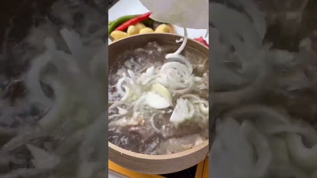 Насыщенная шурпа на говяжьих рёбрах🍜🍛