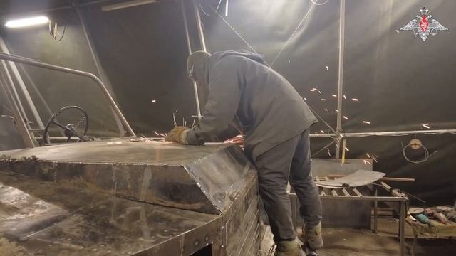 Работа специалистов ремонтно-восстановительного подразделения группировки войск «Центр»