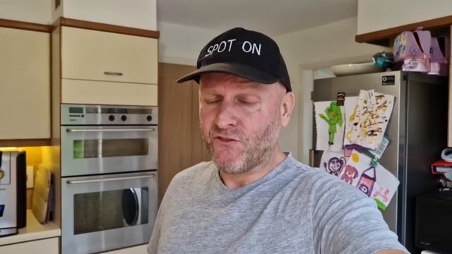 NEW 2 CHICKEN BREAST QUARTER POUND BURGERS In Iceland Food Review