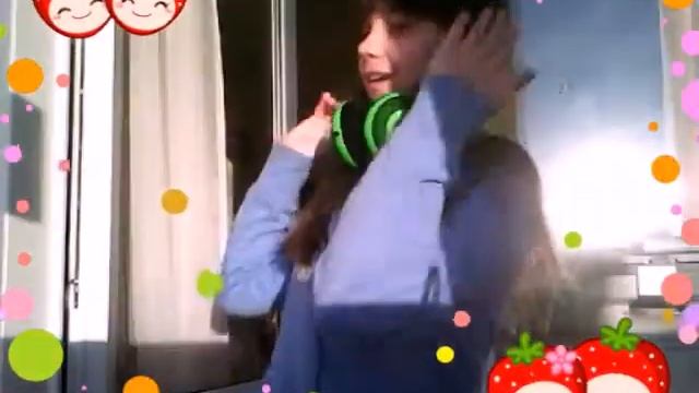 Всем привет! Меня зовут Элина!