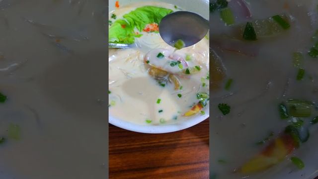 Fish head noodles soup with milk 🍜