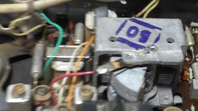 Альпинист 418. Смотрите, что можно найти в старом приёмнике из драгметаллов. Обзор радиодеталей