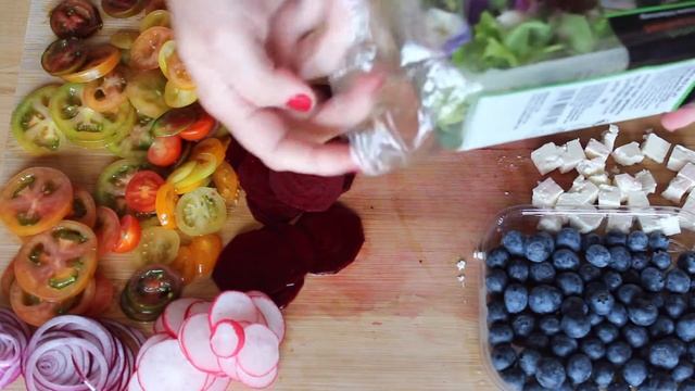 [No Music] A Salada de Tomates