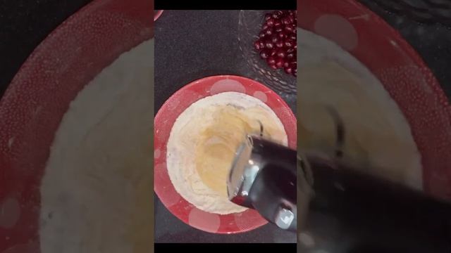 Летний пирог с вишней. #вишня #легко #cherrypie #shorts #cooking #еда #recipe #пирог #выпечка #reel