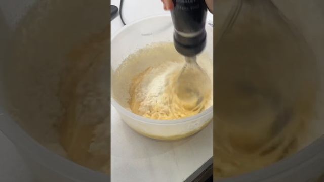 Самый вкусный рецепт бананового пирога/кекса/хлеба без сахара, только на меду!🤤🍌 #рецепты #shorts
