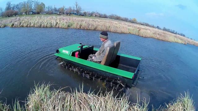 Охотец в глубоком озере