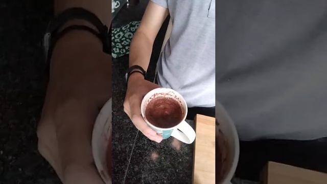 Mikus gotuję :1 ( kakao na zimno + coś jeszcze)
