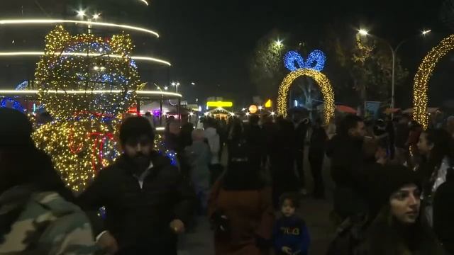 LIVE_ Syrians celebrate New Year’s Eve at Damascus' Christmas market after tyrant Assad toppled