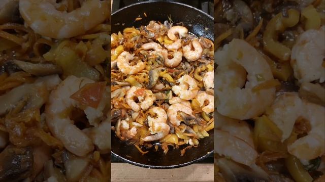 Фунчоза с креветками и овощами🍜🥡🥢