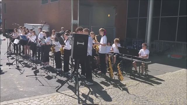 Burritos to go - The Alsdorf High School Orchestra