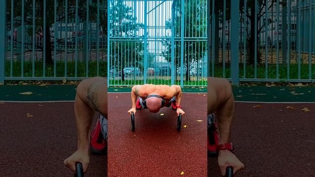 Отжимания на кольцах #спорт #streetworkout #nogymworkout #sports  #shorts