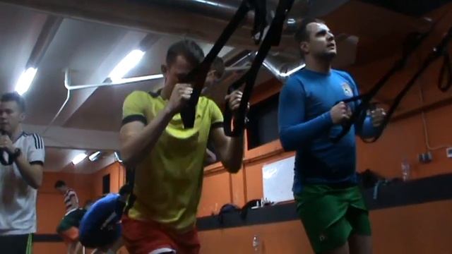 Команда на занятиях по CrossFit