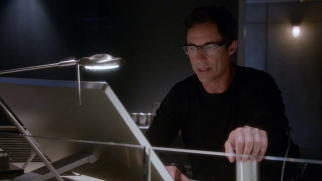 The.Flash.s01e03.XviD.LostFilm.[qqss44]