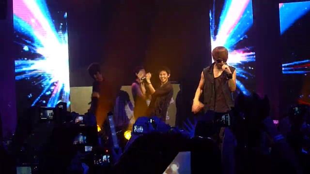 [fancam] 110114 Beast - Beautiful Live @ K-pop Hitz TV recording Show~