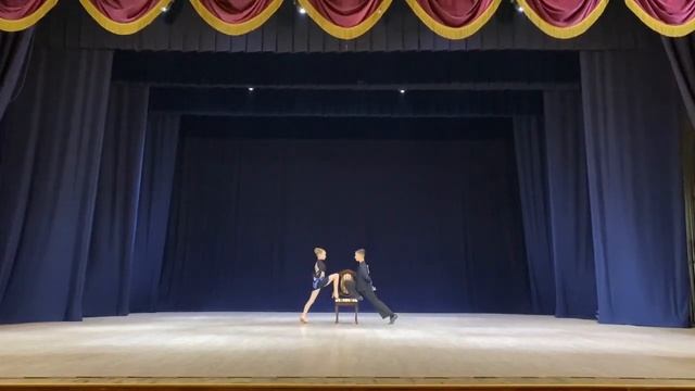 Алєксєєв Нікіта і Вознюк Маргарита 6 А Танго