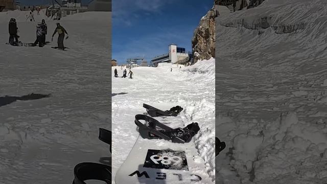 Jumping into the snowboard season with Clew Step In bindings!