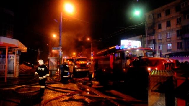 Пожар в ТРК "Полетаевский" видео от МЧС