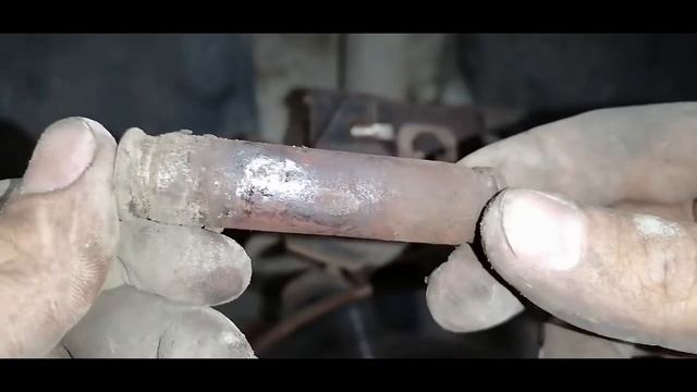 Устранение неприятных звуков в тормозной системе и замене колодок.