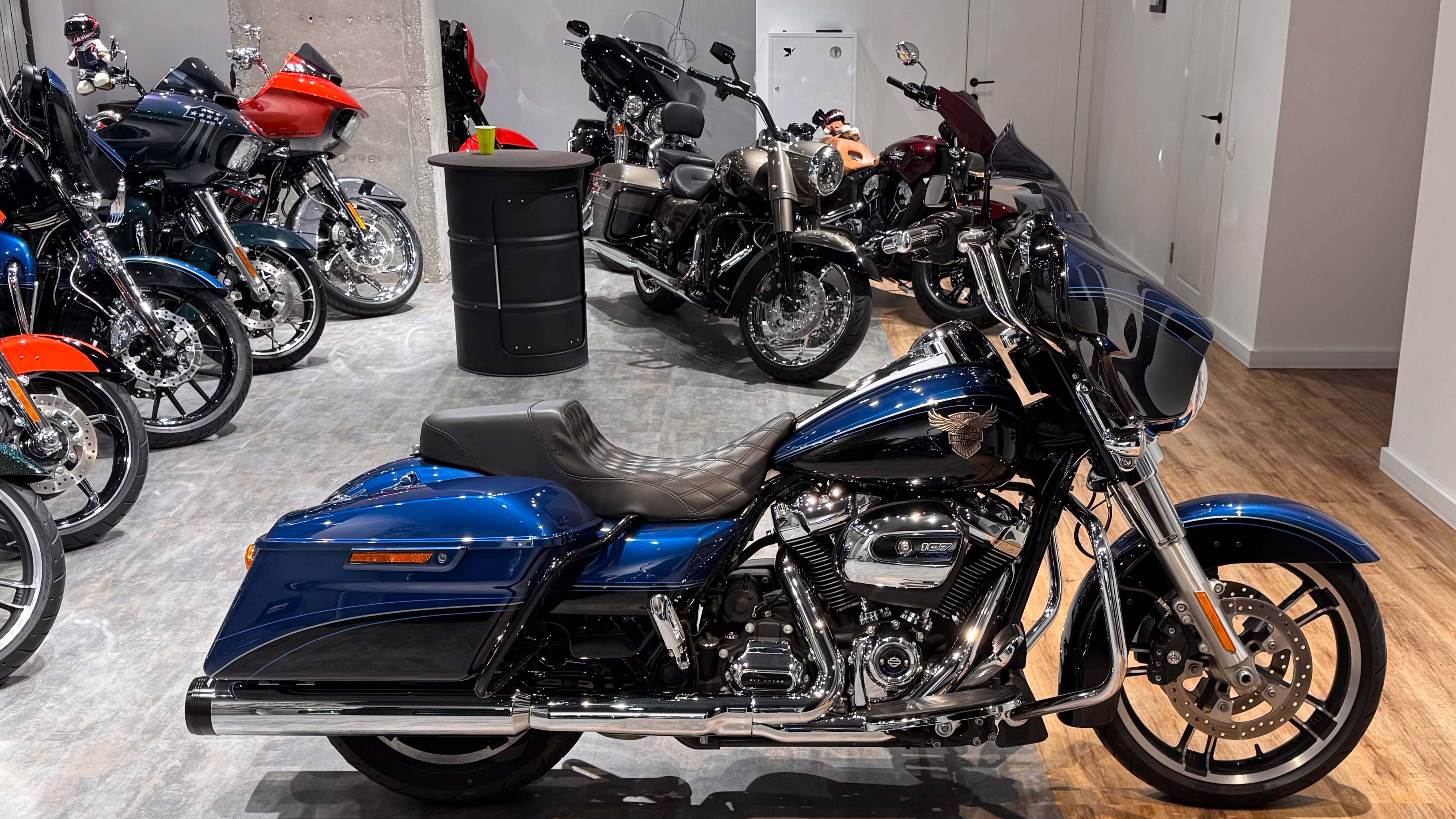 2018 Street Glide 115 Years 23K