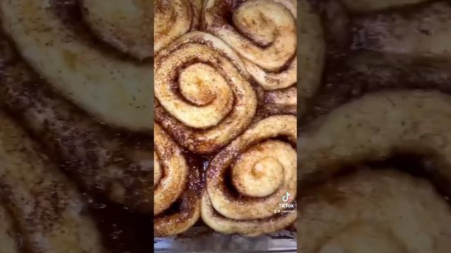 How to make cinnamon rolls like Cinnabon 😋 #entrepreneur @tigerdsss