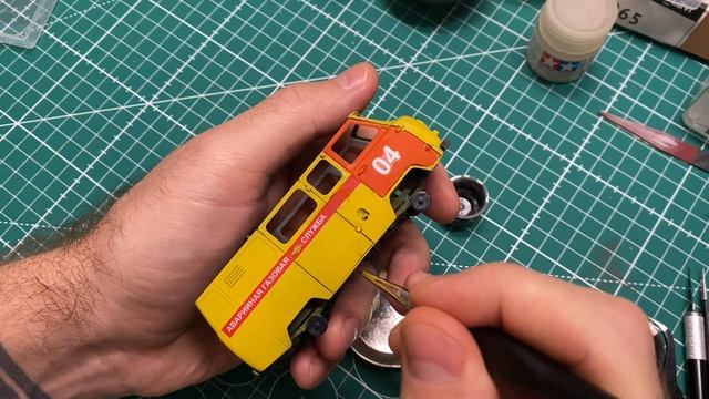 Сборка УАЗ (буханка) 3903 масштаб 1/43