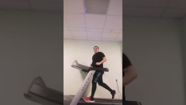 Я на спорте 🏃😉🏃➡️
Пробежка  5км.