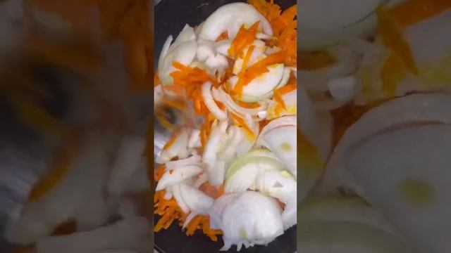 Хек под томатным маринадом! Праздник вкуса! Больше вкусных рецептом ищи на канале!❤️🥰