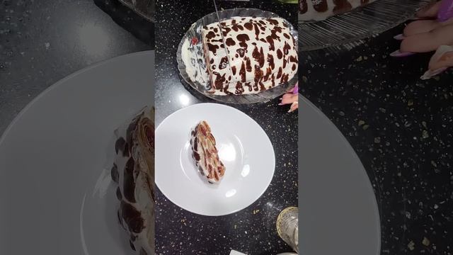 блинчики с вишней и сметаной