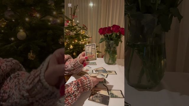 Причина его отдаления? 
 
#таро #тароонлайн #гадание