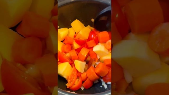 Hearty soup 🍲 chicken, kale, tomato, carrot, potato soup