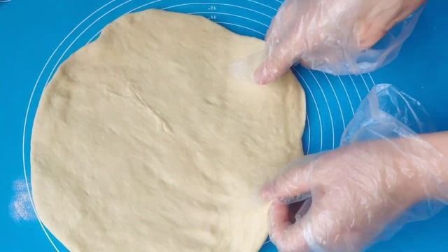 Это так просто.Лепёшка с начинкой.Ірімшік қосылған нан