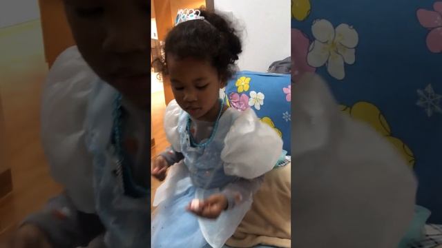 funny kid loves to cosplay as Elsa. cute baby, try not to laugh. happy birthday cake toy #shorts