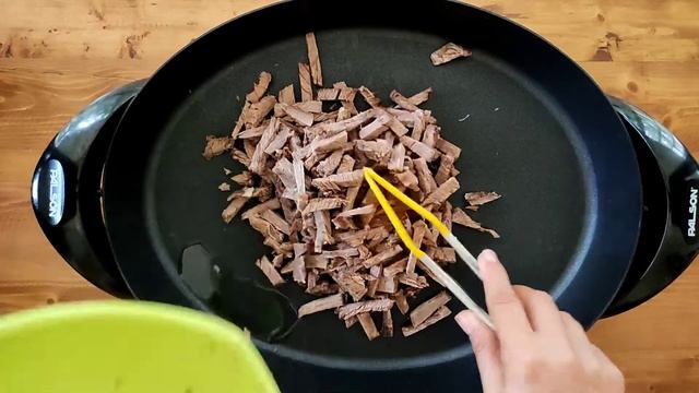 Приготовление салата из баклажанов по Корейскому. Koreya üsulu badımcan salatının hazırlanması