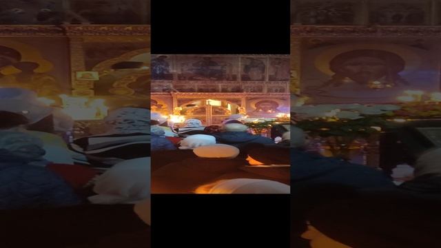 1000145476.mp4 Бог Господь, явися нам благословен Грядый во Имя Господне