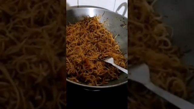Индийская кухня изумительная. Овощные котлетки тоже бывают вкусными. #shortsyoutube #indianfood