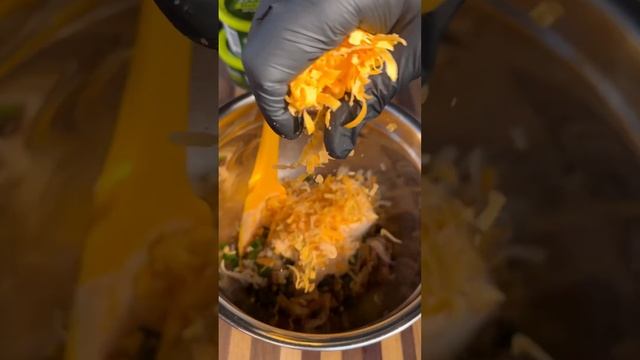 Delicious zesty nacho chicken buns #shorts