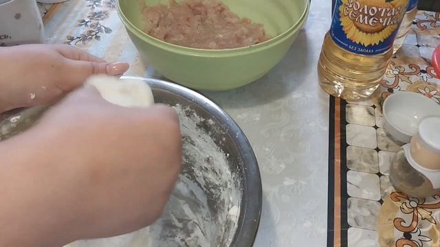 Хрустящие Чебуреки с индейкой!!! Нууу очень вкусно и просто!!!#чебуреки#домашняяеда#выпечка#