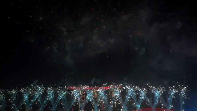 🇸🇬 Singapore New Year Fireworks 2025 _ Most Beautiful Countdown Fireworks Ever 🎆🎉 _ 4K HDR