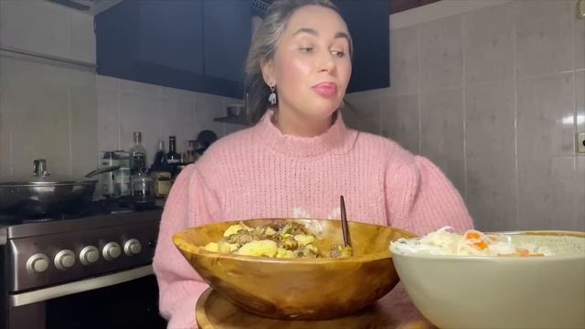 МУКБАНГ/КАРТОШКА С МЯСОМ /КАПУСТА СОЛЕНАЯ /ЖИЗНЕННЫЕ ИСТОРИИ