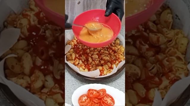 pasta in the oven with tuna,cheese and tomatoes #shorts #pasta #tuna #cheese #tomatoes