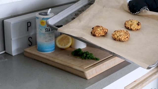 Crab Cake With Tartar Sauce