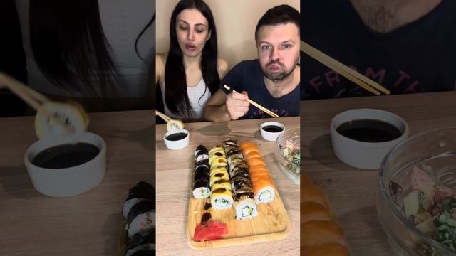 Пробуем в двоем роллы🍱|let's try rollie together🍣 |Вкусняшка |Любимый ролл с угрем😋😋